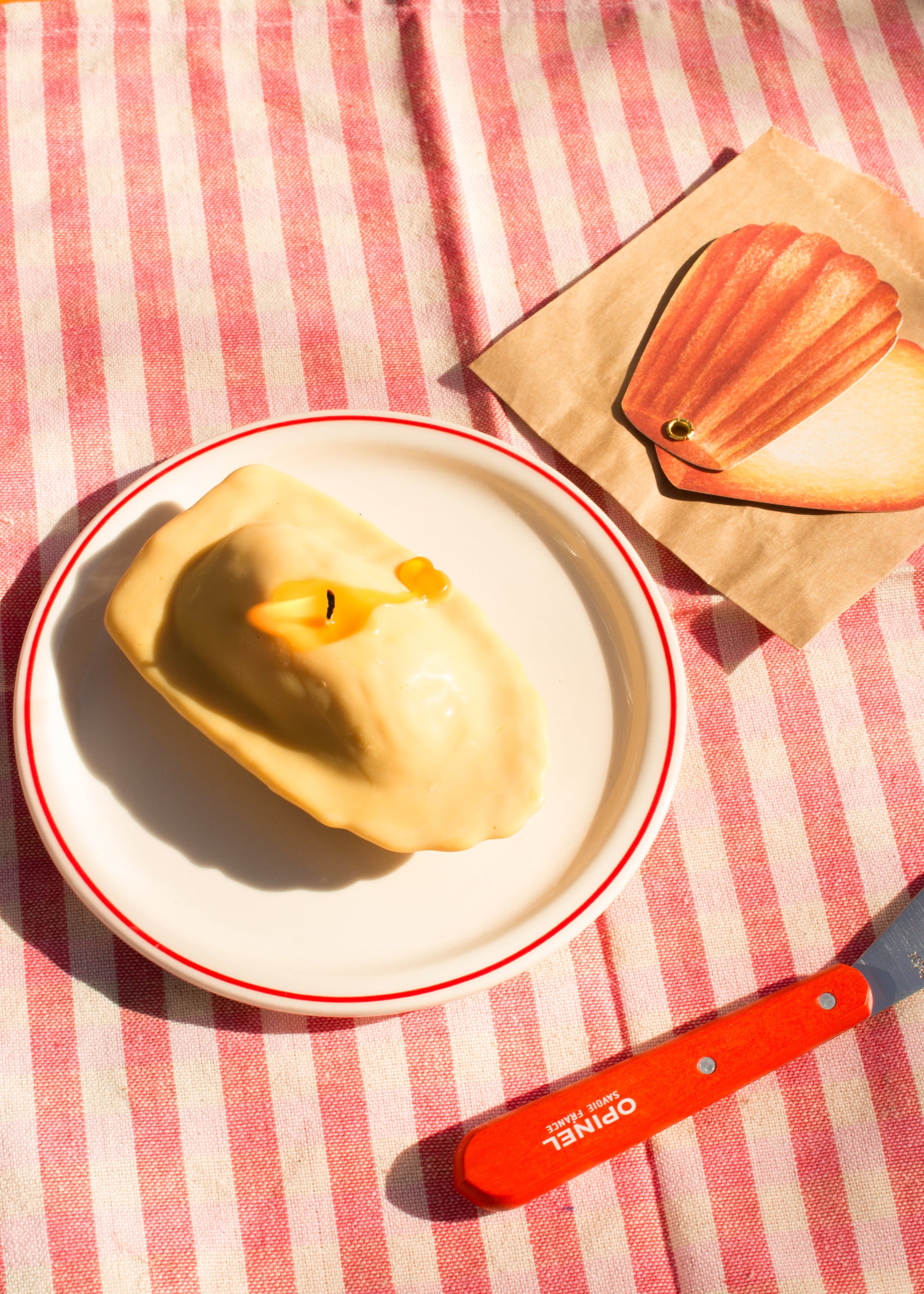 Madeleine Candle